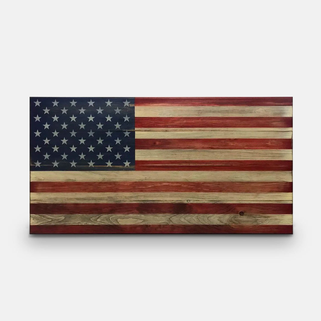 Wooden American Flags – Proud Patriots